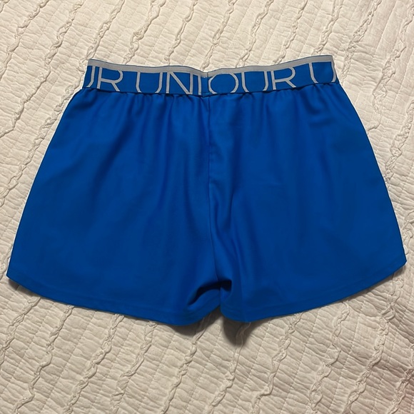 Under Armour Shorts EUC! - Picture 2 of 3